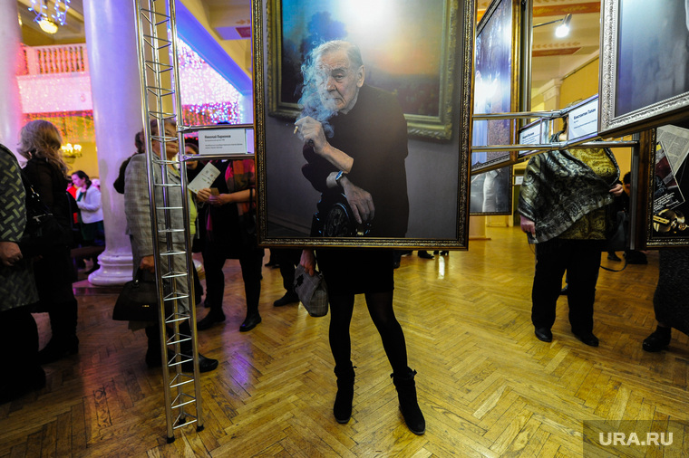 На театральном форуме в Челябинске Анжела Шефер и Сергей Александров представили фотовыставку «Бифуркация чувств» в театре оперы и балета имени Глинки
