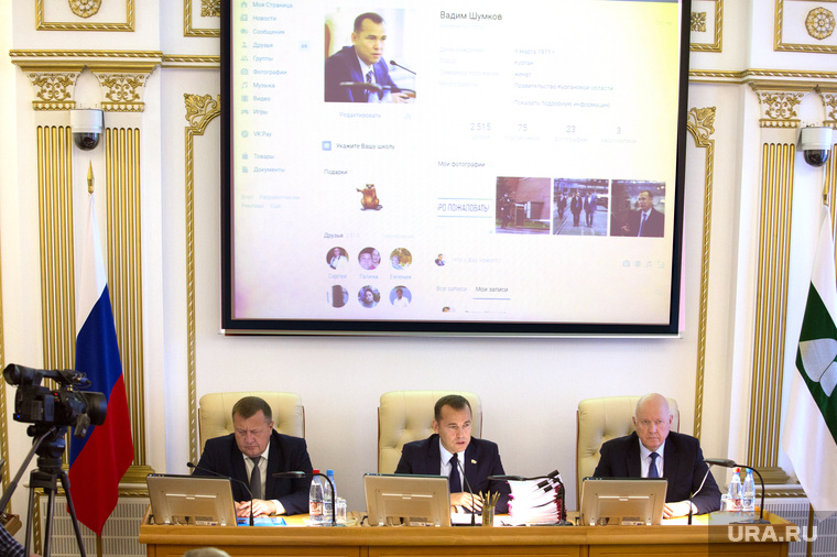Глава региона создал аккаунт во «ВКонтакте» и предложил подчиненным последовать его примеру