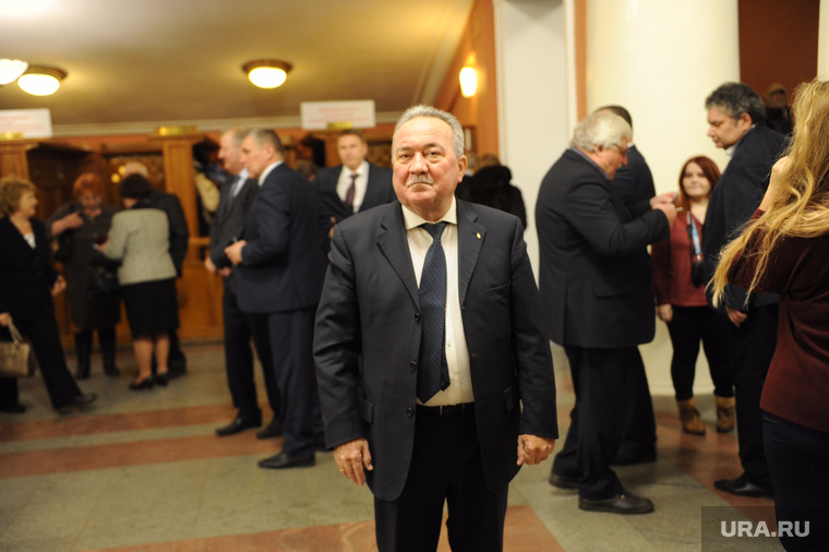 Глава Кунашакского района Сибагатулла Аминов, которого называют дальним родственником вице-губернатора Руслана Гаттарова, оказался совсем один