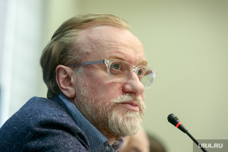 Леонид Давыдов посоветовал губернаторам активней работать
