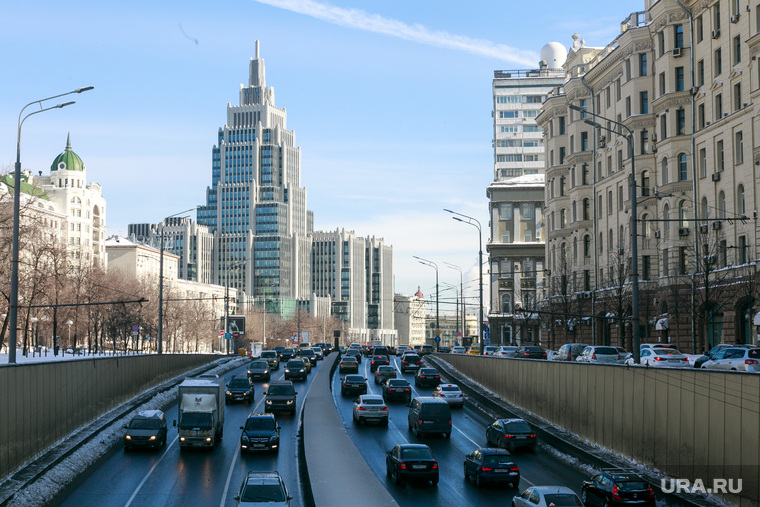 В будущем старым автомобилям вообще могут запретить въезд в Москву, опасаются специалисты