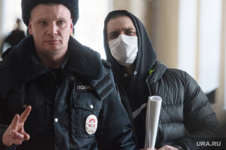Членов хакерской группы Lurk ведут в Кировский районный суд Екатеринбурга