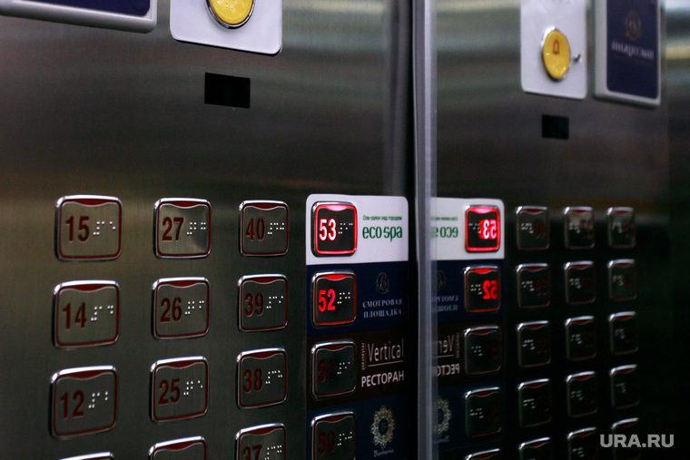 Пока в России ежегодно меняют около десяти тысяч лифтов, а полностью обновить парк планируется до 2025 года