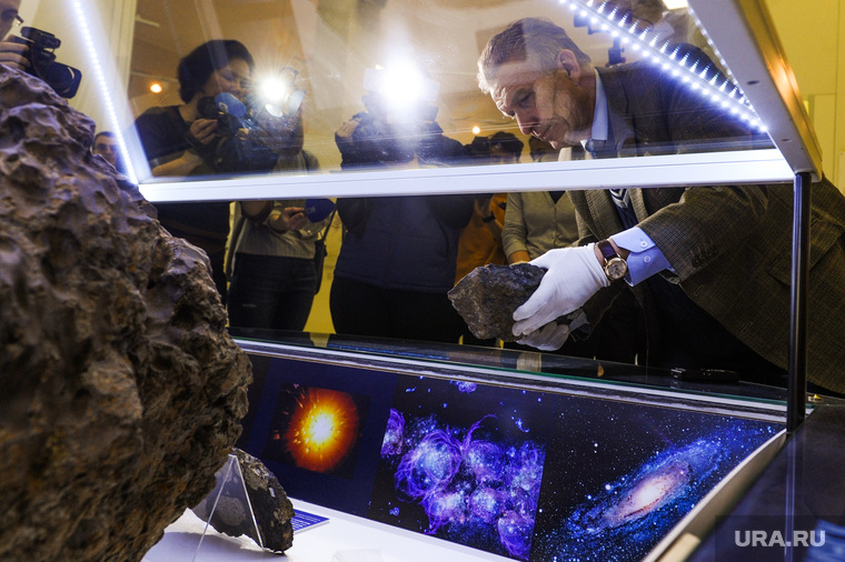 Возвращение фрагмента метеорита в Челябинский краеведческий музей