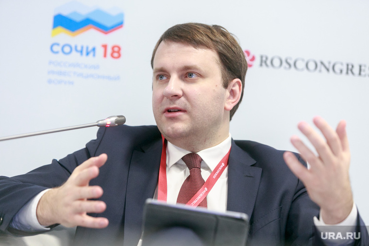 Максим Орешкин — один из самых молодых министров в стране. Ему 36 лет. Политологи считают, что он стал легкой добычей для Володина