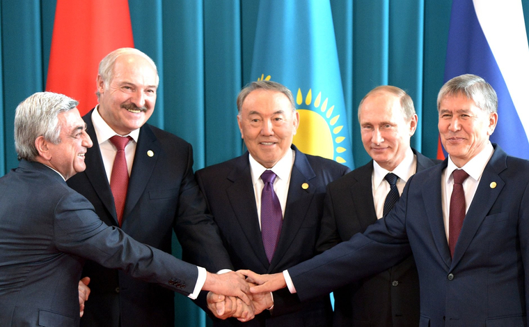Казахстан входит во все пророссийские структуры — СНГ, военный союз ОДКБ и Евразийский экономический союз
