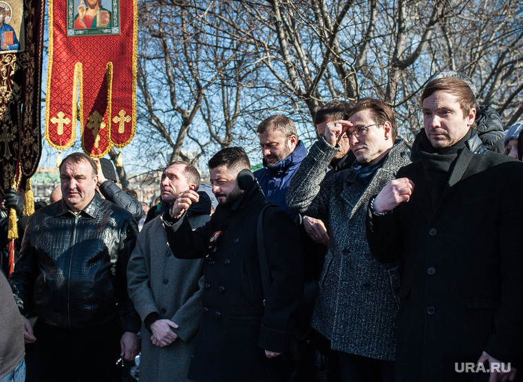 Известные актеры на общегородском молебне в поддержку строительства храма Святой Екатерины. Екатеринбург