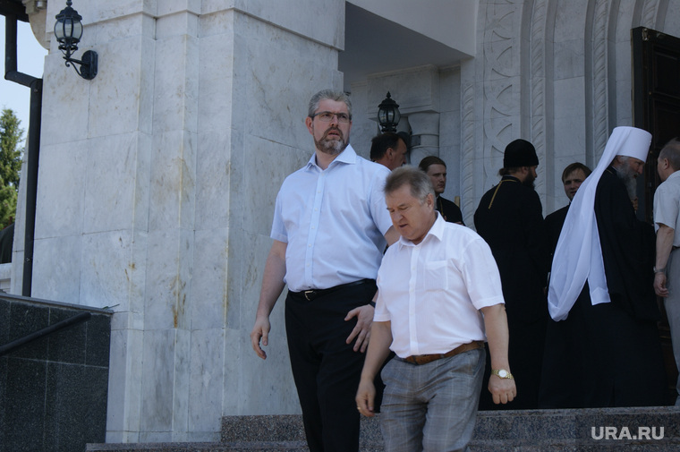 Скандал с мэром Нефтеюганска Сергеем Дегтяревым (на фото в центре) стал одним из самых негативных для имиджа ХМАО