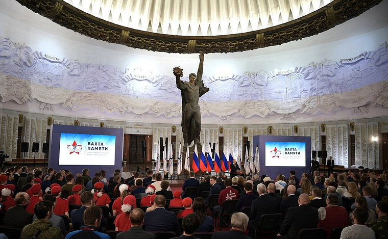 В московском музее Победы на Поклонной горе сегодня не протолкнуться