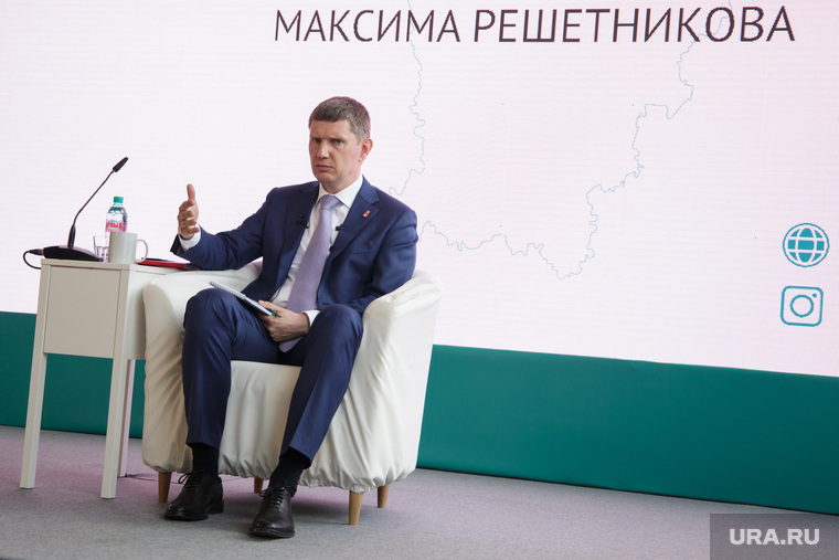 Губернатор Максим Решетников во время пресс-конференции через пару дней после заявления об уходе худрука театра сказал, что Курентзис мало работает в Перми