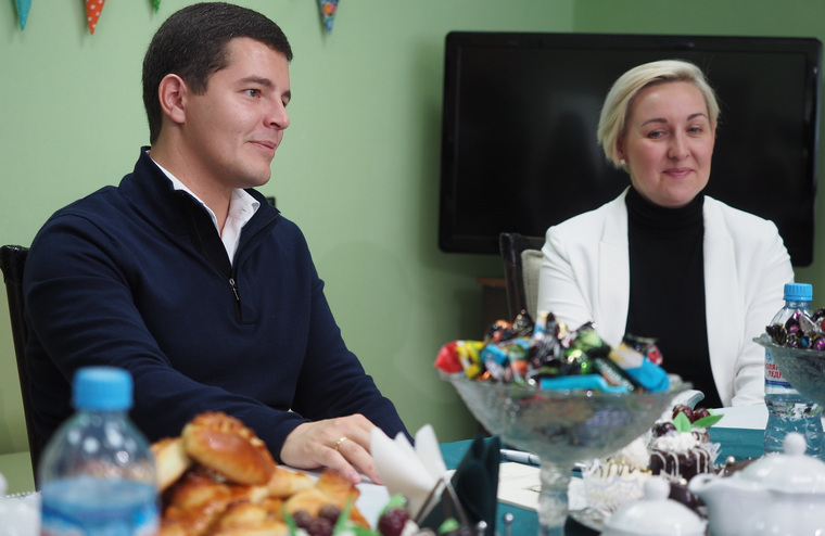 Губернатор Дмитрий Артюхов обсудил с мамами детей с особенностями здоровья возможности улучшения их уровня жизни