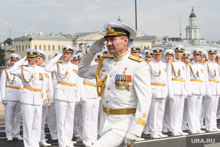 Парад в честь Дня ВМФ — второй по своим масштабам военный праздник России