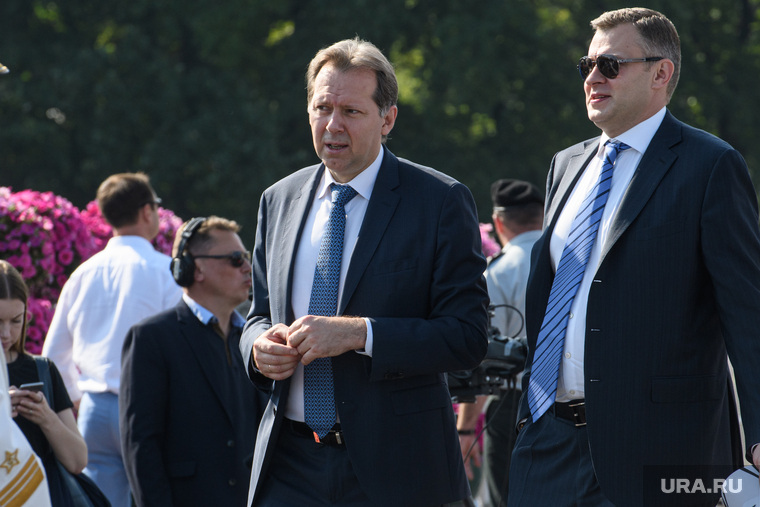 Глава УВЗ Александр Потапов посетил парад на Сенатской площади