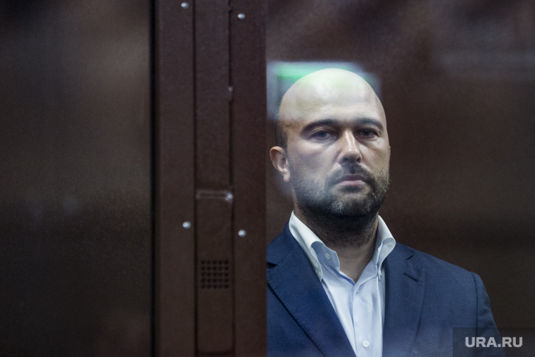 Рассмотрение Тверским районным судом ходатайства об аресте основателя ГК "Новый поток" Дмитрия Мазурова. Москва