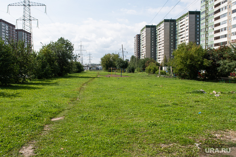 Парки и скверы Екатеринбурга, сквер в переулке Теплоходный