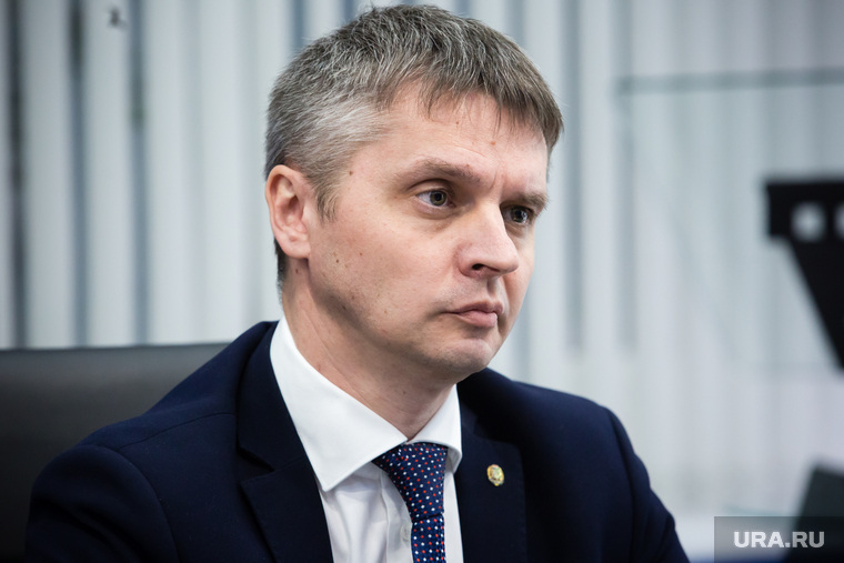 Директор департамента физкультуры и спорта Сергей Артамонов опровергает перенос Всемирной шахматной Олимпиады в Сочи