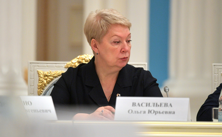 Ольга Васильева оказалась чиновником проницательным и в отличие от коллеги Котюкова «на ковер» вызвана не была