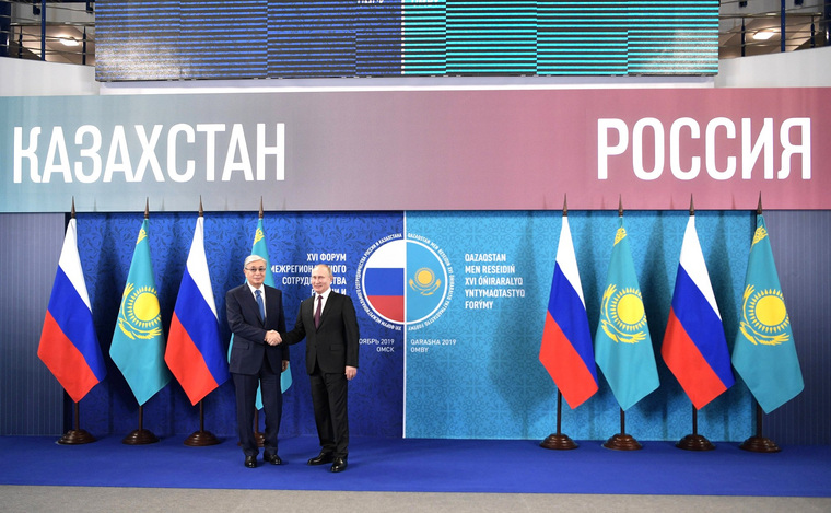 Лидеры России и Казахстана всегда поддерживали связь не только на уровне экономики, но и через тонкую дипломатическую заботу друг о друге