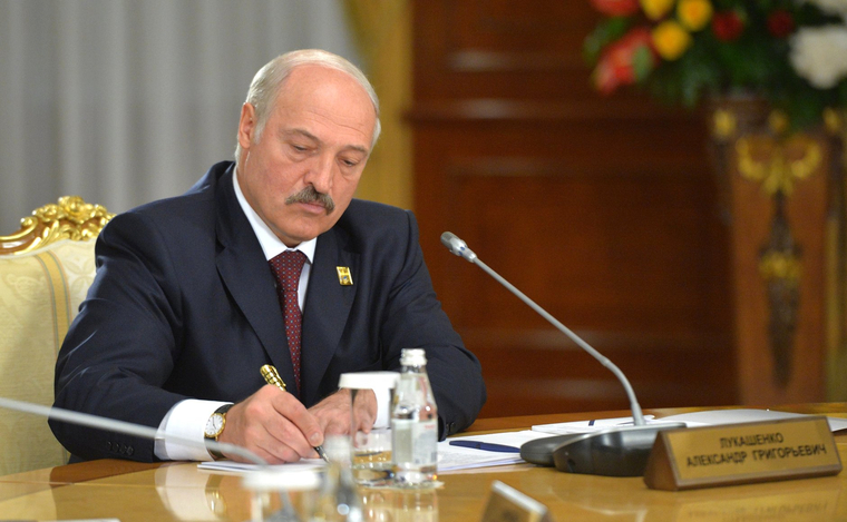 Сейчас Лукашенко не намерен подписывать соглашения с Россией