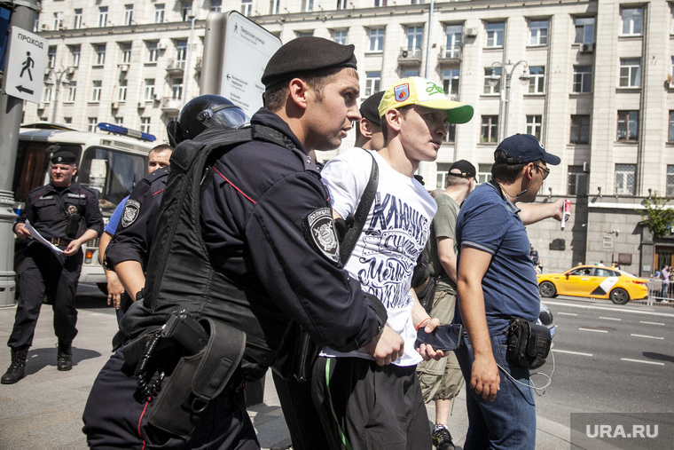 В Москве силовики обычно не церемонятся с митингующими