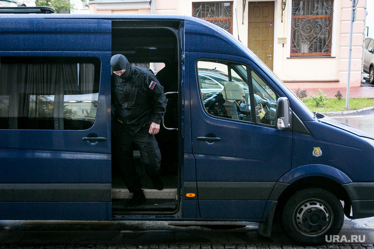 Подозреваемые были задержаны при силовой поддержке УФСБ по Свердловской области, ног не оказали сопротивления