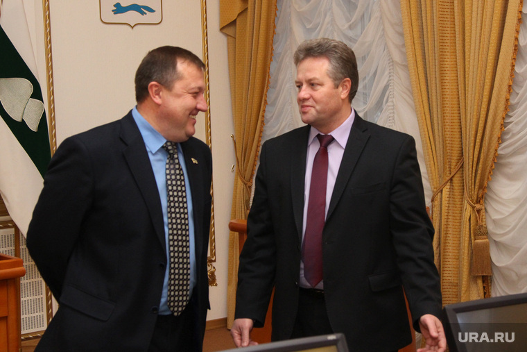 Бывших вице-губернаторов может переманить оппозиция. На фото: Сергей Пугин (слева) и Александр Карпов