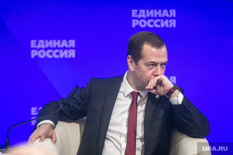 Премьер Дмитрий Медведев недоволен подготовкой Зауралья к мусорной реформе