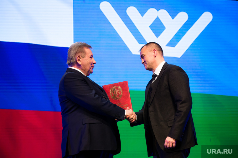Андрей Трубецкой (справа) благодаря успешному развитию в районе малого бизнеса числится в лучших мэрах