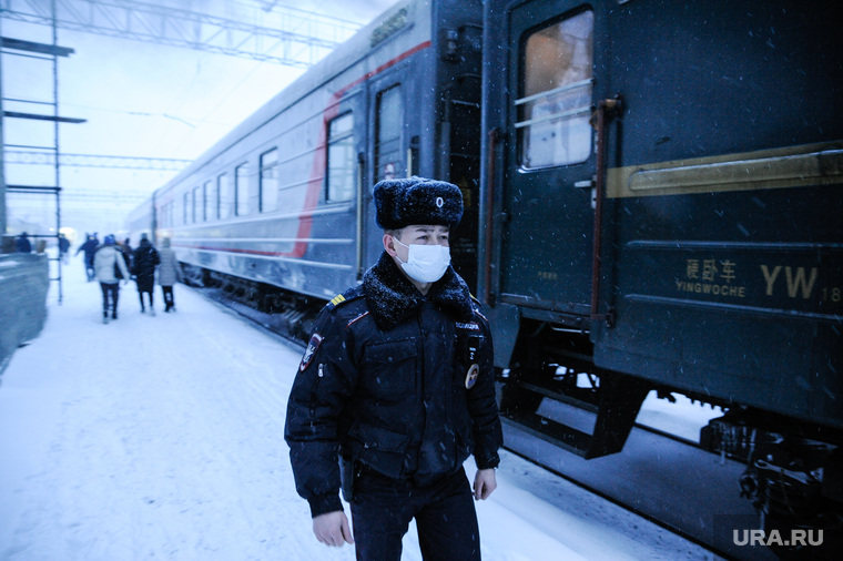 Из-за коронавируса китайских пассажиров поезда «Пекин-Москва» из вагонов не выпустили