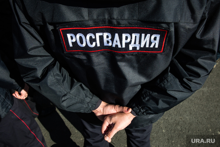Росгвардейцы задержали боксера в подъезде дома на Фрунзенской набережной в Москве