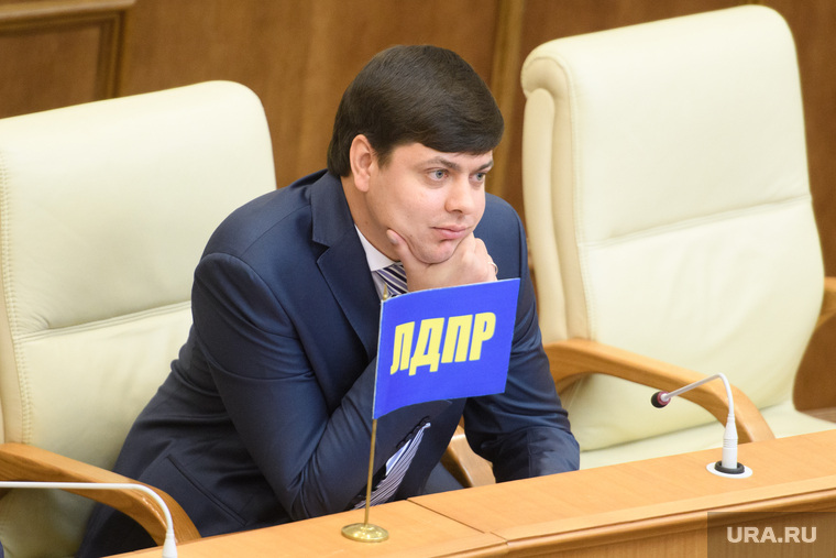 Несмотря на высокую активность Михаила Зубарева, рейтинг ЛДПР в его округе упал