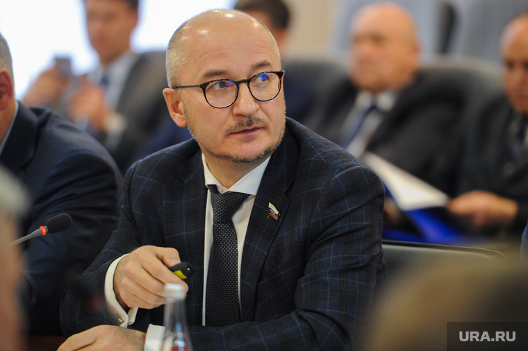 В «ЕР» говорят, что Олег Цепкин согласован на новый срок работы в Совете федерации РФ