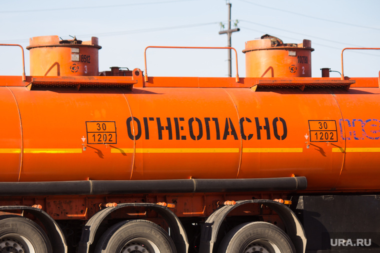 Из-за низких цен на нефть России придется потратить триллионы из Фонда национального благосостояния
