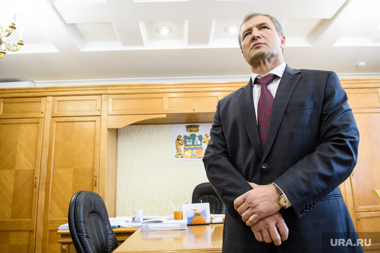 Игорь Володин подставляет своего патрона, авторитетного бизнесмена, выступая против его товарищей