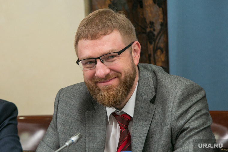 Александр Малькевич считает, что без участия соцсетей остановить поток фейков не удастся