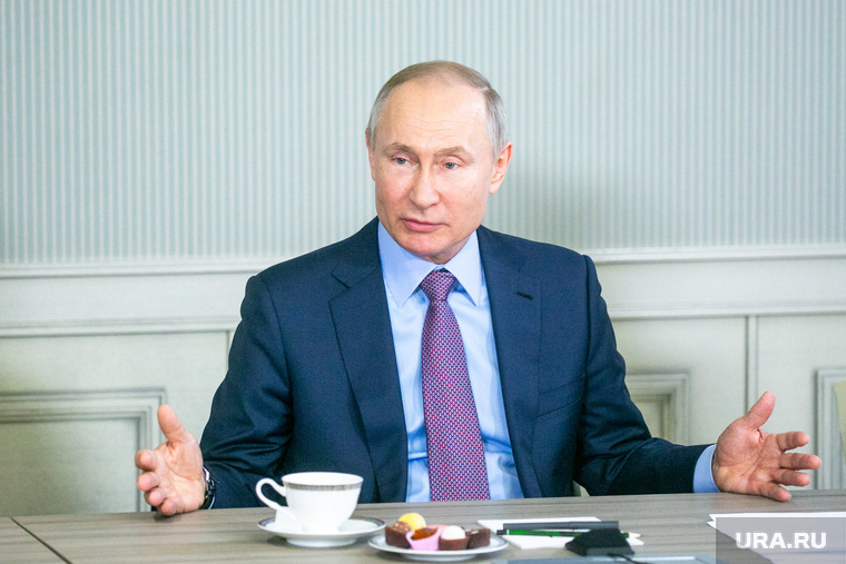 Владимир Путин публично отчитал министра Максима Решетникова