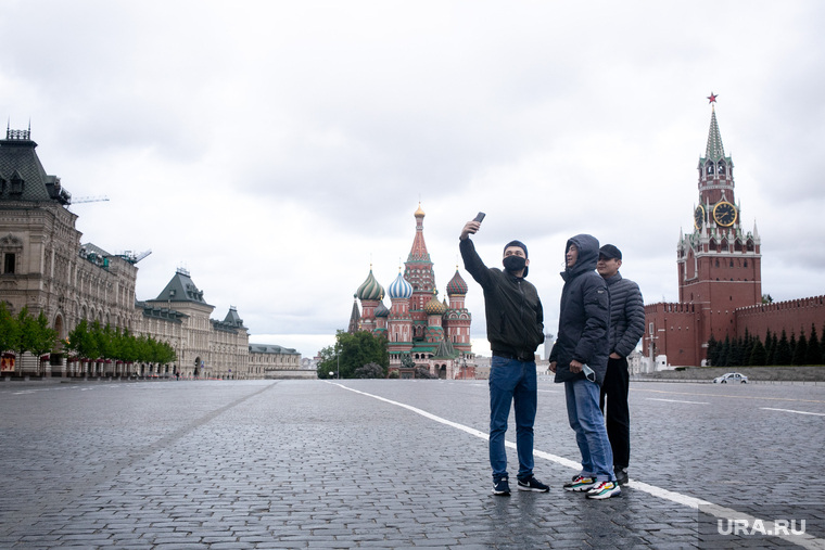 На Красной площади теперь в основном гуляют мигранты из Средней Азии