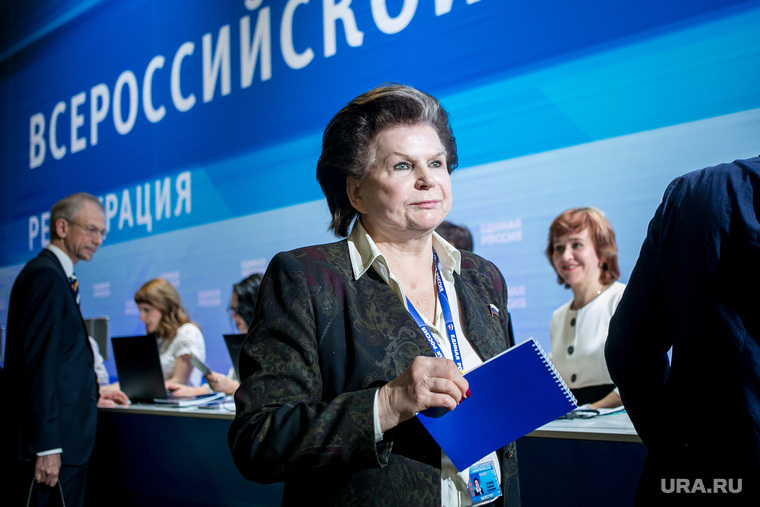 В рейтинге депутатов ГД сильно сдала Валентина Терешкова
