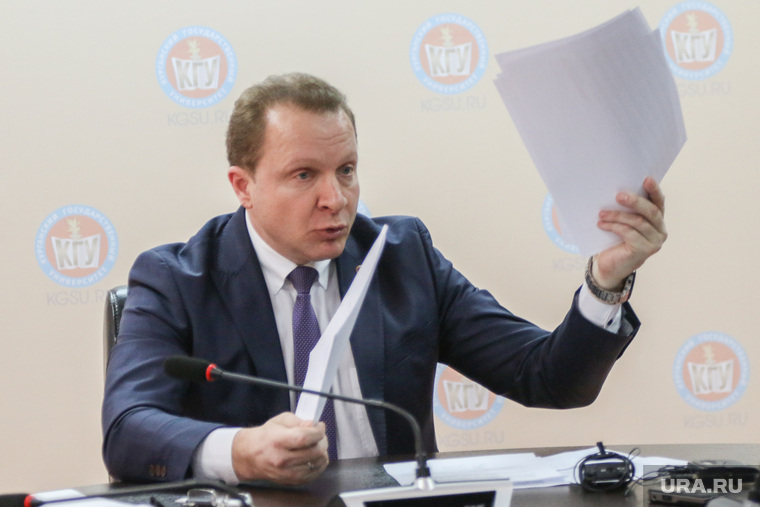 Константин Прокофьев числился в КГУ год после отставки с руководящего поста