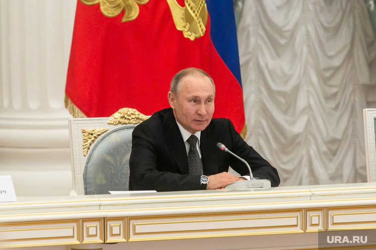Политологи не считают, что Путин затаил обиду на Явлинского