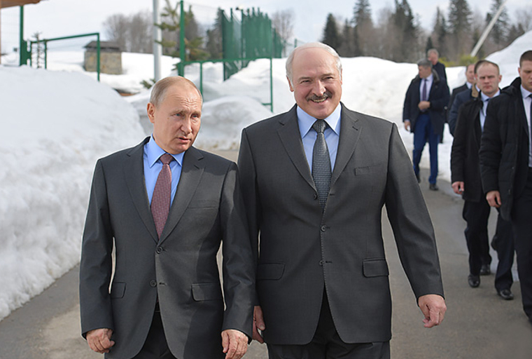 Президент Путин поздравил Александра Лукашенко с избранием после выборов