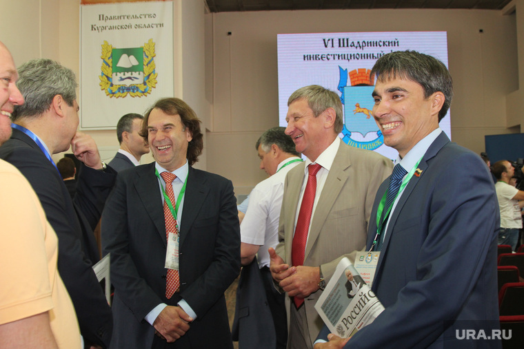 В регионе считают, что посты сенаторов займут и Сергей Лисовский (в центре слева), и Сергей Муратов (в центре справа)