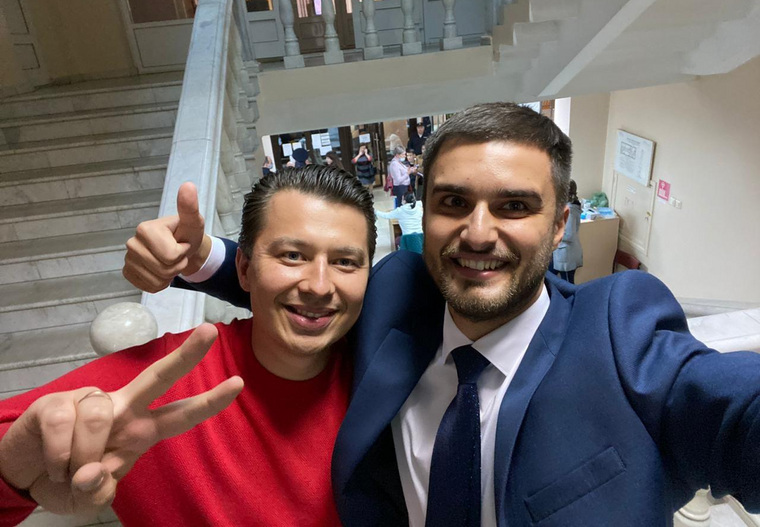 Марсель Хазиев (слева) утверждает, что не помогал Дмитрию Ларину (справа) на выборах