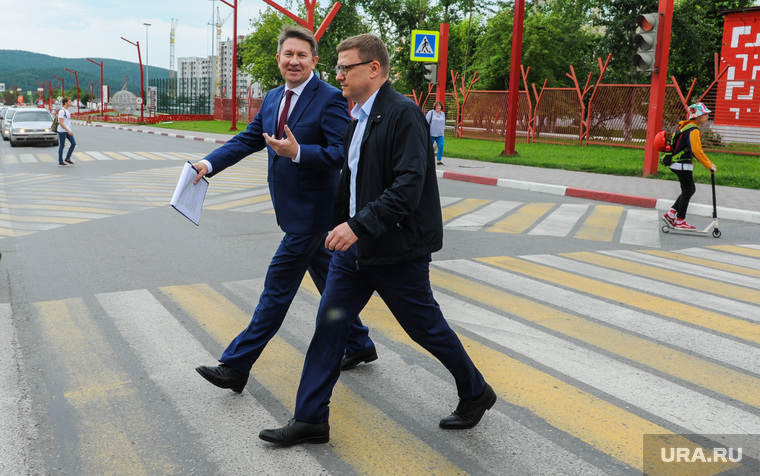 Александр Глазков (слева) получит поддержку Алексея Текслера (справа)