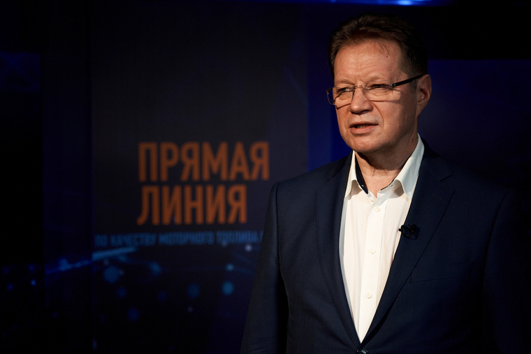 Представитель «Газпром нефти» Виктор Чуяков рассказал о минимальных погрешностях при отпуске топлива на АЗС сети
