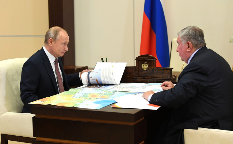 Президент Путин не поехал в Саров, но провел встречу с Игорем Сечиным