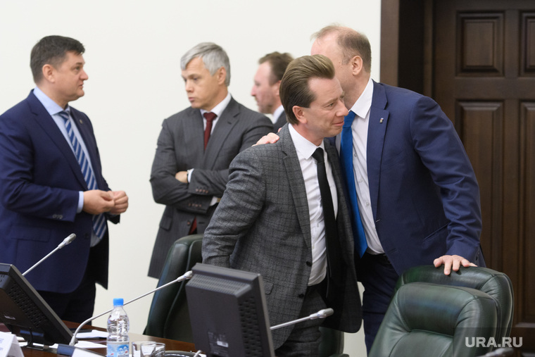 Кандидатуры Владимира Бурматова (на переднем плане) и Ивана Квитки (слева) прошли все необходимые согласования