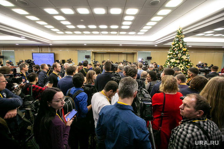 Журналисты будут задавать вопросы из московского ЦМТ и полпредств