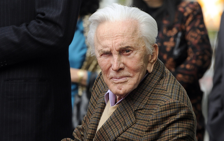 Старейший голливудский актер ушел из жизни в возрасте 103 лет