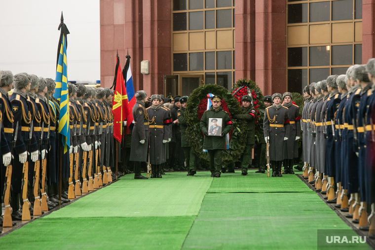 Дмитрия Язова похоронили с воинскими почестями